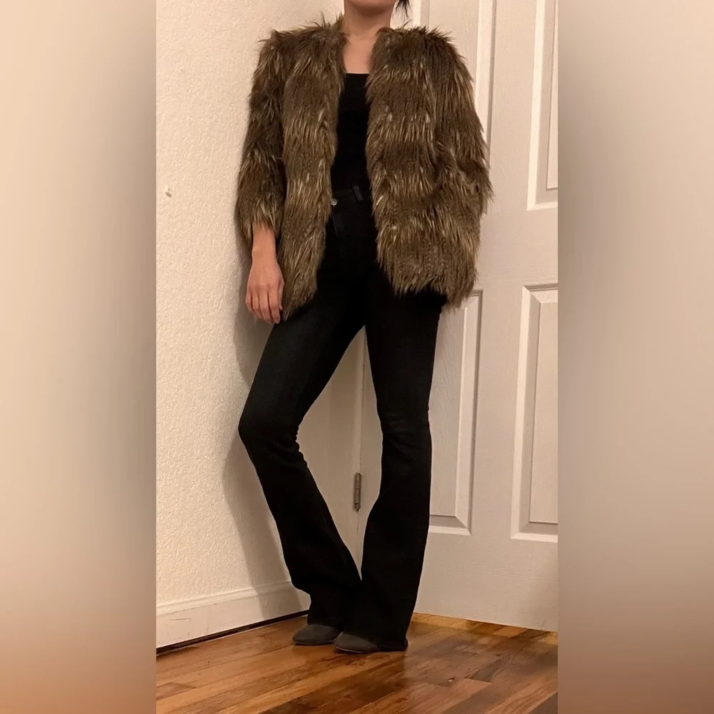 Vegan fur luxury glamorous stylish Jacket - Picture 3 of 13